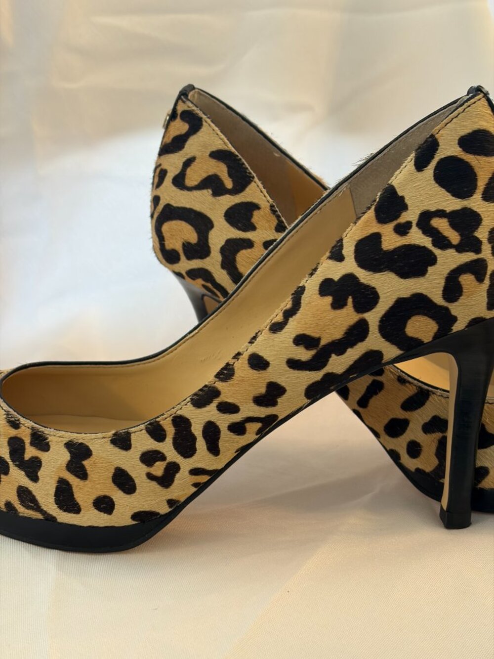 Ivanka Trump Cheetah Pumps Heels Size 8 1/2 - Picture 4 of 12